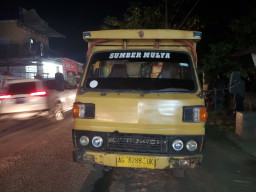 Berbenturan dengan Truk, Emak-emak di Blitar Meninggal Dunia