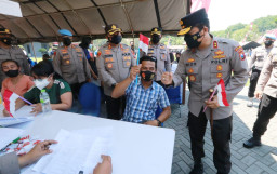 Kapolda Berharap Akhir Desember Vaksinasi di Jatim Capai 70 Persen