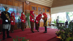 Puncak Hari Koperasi Ke-74, Wali Kota Nobatkan Duta Koperasi Kota Mojokerto 2021