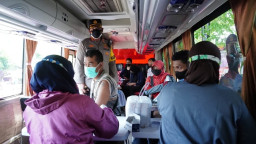 Polresta Sidoarjo Terus Masifkan Vaksinasi Pasar Tradisional