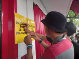 Protes Dilarang Parkir, Pengusaha Jalan Tunjungan Kompak Tutup Stand