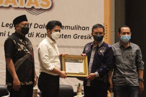 Dialog Terbatas KWG-DPRD Gresik Muncul Komitmen Percepatan Infrastruktur Kali Lamong