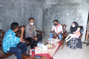 Kapolres Situbondo Bantu Pengobatan Penderita Hidrocephalus