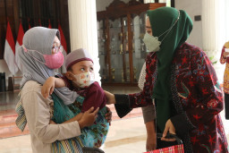 Gandeng Baznas, PKK Sidoarjo Salurkan Bantuan Penunjang Pendidikan Rp 300 Juta