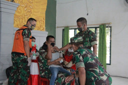 Target 100 Ribu Anak di Vaksin, Anak Prajurit TNI Ikut Vaksin