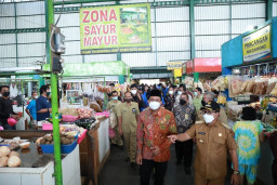 Pengelolaan Pasar Rakyat Diserahkan ke BUMDes