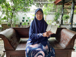 Kedurhakaan Anak Kandung Pada Ibunya