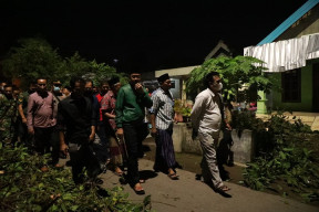Bupati Gus Muhdlor Bantu Perbaiki 23 Rumah Korban Puting Beliung