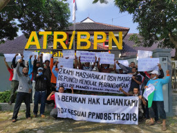 Warga Kediri Demo Tolak Perpanjangan HGU PT Mangli Dian Perkasa di Depan BPN