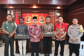 Kapolres Blitar Kota Bersama Forkopimda Melepas Anak Asuhnya yang berasal dari Papua