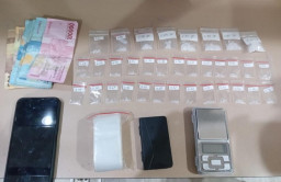 Wanita Pengedar Sabu Ditangkap Satresnarkoba Polrestabes Surabaya