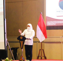 Target 2024 Tuntas, Khofifah Gelorakan Semangat Tuntaskan PTSL Jatim