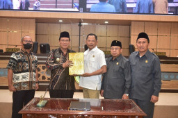 DPRD Lamongan Setujui Pertanggungjawaban Pelaksanaan APBD 2021