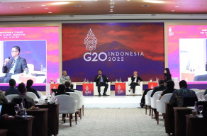 Pimpin Transisi Energi, Dirut PLN Beberkan Jurus Capai Net Zero Emission 2060