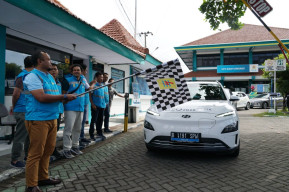 Gelar Touring Jakarta Bali, PLN Ajak Masyarakat Buktikan Hemat dan Amannya Gunakan Mobil Listrik