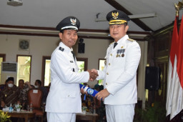 Lantik 60 Kades, Bupati Minta Kades Susun RPJMD untuk Kemakmuran Warganya