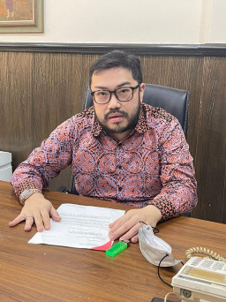 Diduga Bocor, Vonis Terdakwa Zainal Adym Ditunda