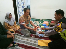 Polda Jatim Salurkan Tali Asih Kepada Keluarga Korban Insiden Kanjuruhan