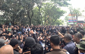 Gilang Tinggalkan Saham 'cuma' Rp 750 Juta di Arema FC