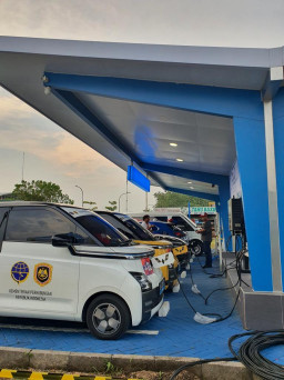 Fasilitasi Touring Kendaraan Listrik Kementrian Perhubungan, PLN Kian Gencar Dukung Net Zero Emission