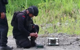 26 Granat Dimusnahkan Team Gegana Jihandak Brimob Polda Jatim