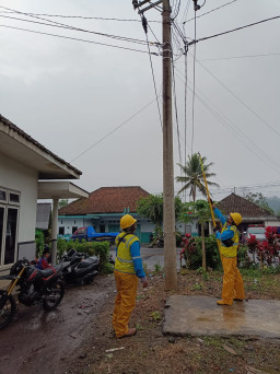 PLN Siaga Amankan Jaringan Listrik, Pasca Erupsi Semeru