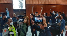 Jual Motor Hingga Pinjam Bank Demi Ikut Trading, Uang Malah Dikembalikan ke Doni