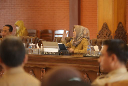 Buka Forum Konsultasi Publik RPD, Ini Arahan Walikota Ning Ita Sebelum Purna Tugas