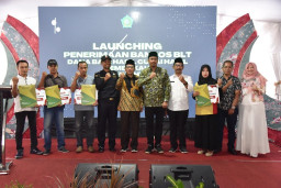 Jelang Lebaran, Bupati Gelontorkan BLT ke 3.383 Buruh Pabrik Rokok di Sidoarjo