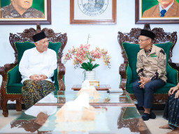 Wujud Komitmen Kepada Lingkungan, PLN Salurkan Bantuan ke Pondok Pesantren di Jatim