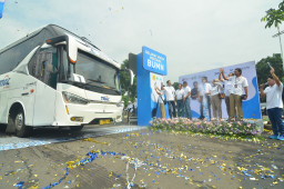 Berangkatkan 1000 Pemudik, PLN Siagakan SPKLU Bagi Pengguna Kendaraan Listrik