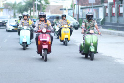 Kapolres Blitar Kota dan Komandan Kodim 0808 Blitar Lakukan Pemantauan Kamtibmas dengan Kendarai Motor