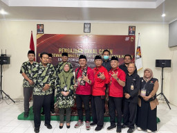 Disambut Meriah Warga, PDIP Pacitan Daftarkan 45 Bacaleg di KPU