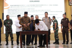 Bupati Sidoarjo Bersama Tokoh Lintas Agama Deklarasikan Tolak Kampanye di Tempat Ibadah