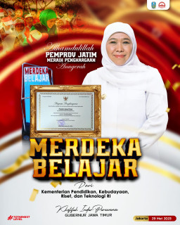 Majukan Pendidikan Jatim, Gubernur Khofifah Raih Anugerah Pemda Transformasi Digital dari Kemdikbud Ristek RI