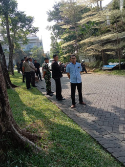 Alami Tindak Diskriminasi, Warga Graha Famili Protes ke PT Intiland