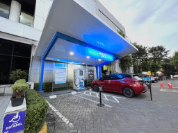 Capai Net Zero Emission Di Jatim, PLN Tambah Pembangkit Hijau dan SPKLU