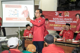 Hasil Survei Ganjar dan PDIP Jawara di Surabaya, Kader Banteng Terus Lipat Gandakan Gerakan ke Akar Rumput