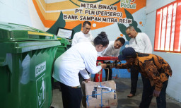 Salurkan Program TJSL, PLN UIT JBM Dukung Pengembangan UMKM Hingga Bank Sampah