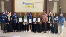 PLN Serahkan 500 Sertifikat Halal Kepada UMKM Binaan di Pacitan