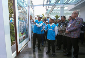 Mensesneg Resmikan Revitalisasi Kelistrikan PLN di Istana Kepresidenan Jakarta