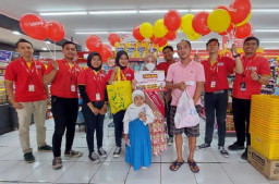 Peringati Hari Pelanggan Nasional, Bagi-Bagi Voucher Belanja Gratis