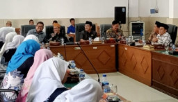 Komisi D dan Ketua DPRD Sidoarjo Sepakat Dukung Himpaudi Setarakan Guru Formal