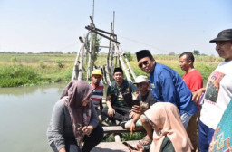 Gus Muhdlor Segera Bangun Jembatan dan Talang Irigasi di Semambung Wonoayu