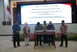 Dukung Petani Tebu Madiun, Bank Jatim Lakukan Penandatanganan Perjanjian Kerja Sama Dengan PT PG Rajawali I