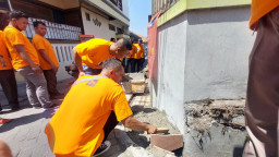 Wujud Kepedulian Perbaikan Akses Jalan GoCement Gelar Gerakan Tambal 1000 Lubang