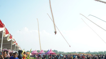 32 Peserta se Jawa Timur Ikuti Festival Layang-layang Naga Vol.2