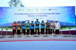 Wujudkan Kawasan Industri Hijau, PLN Bersama PT Aruna Bangun PLTS Groundmounted di Purwakarta