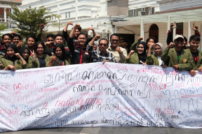 Wakil Ketua DPRD Kota Surabaya AH Thony Ajak Generasi Muda Lestarikan Aksara Jawa