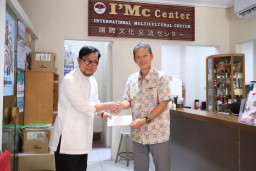 Guru Besar UNESA Dianugerahi Bintang Jasa dari Pemerintah Jepang